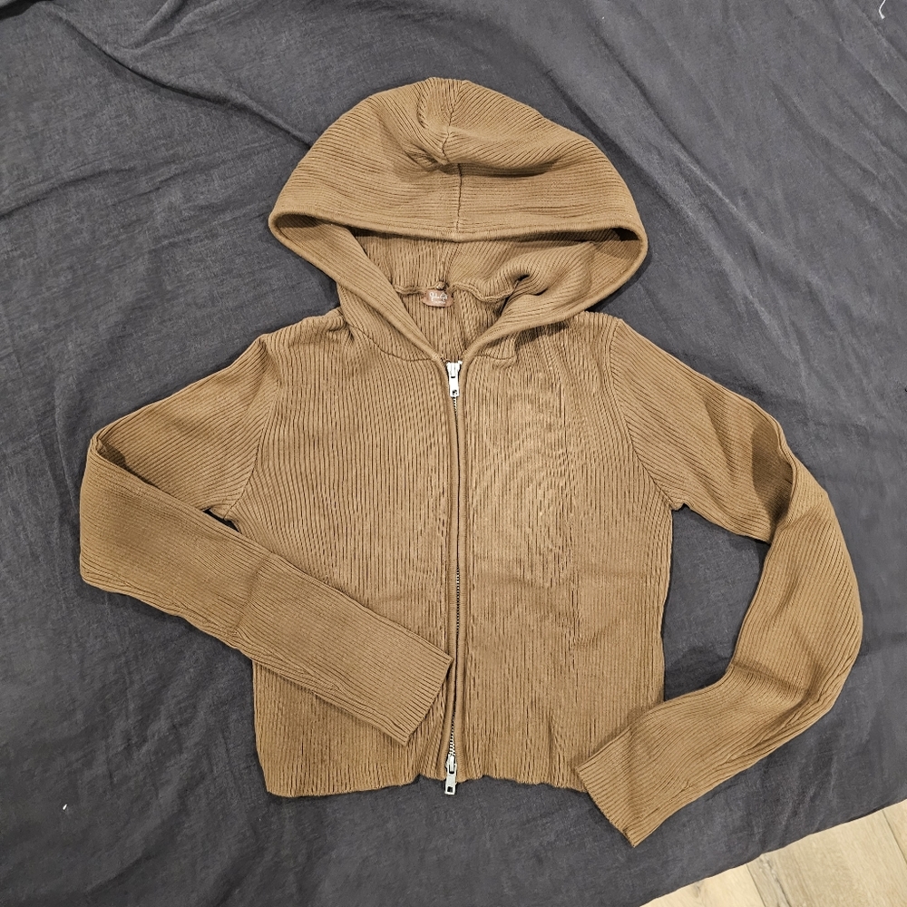 Brandy melville ribbed cropped knit zipup